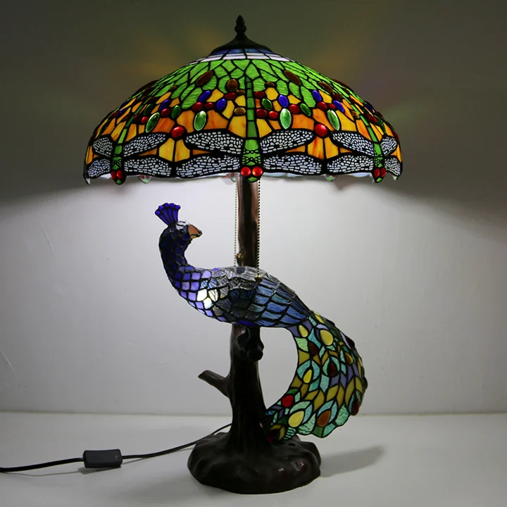 Abajur Tiffany Libélula 18" | base de pavão e árvore | Celeste Eterna