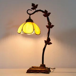 Abajur Tiffany Folhagens 8" | base de metal | Amélie Jardins