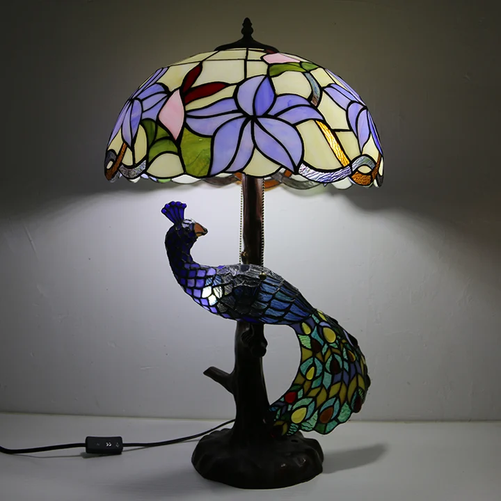 Abajur Tiffany Pavão 16" | base de pavão e árvore