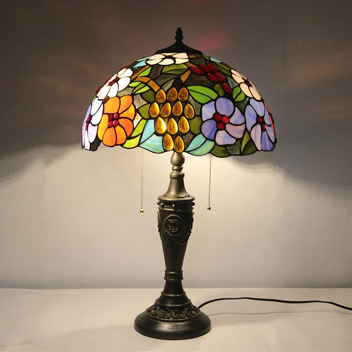 Abajur Tiffany Floral 16" | Pérola Silvestre