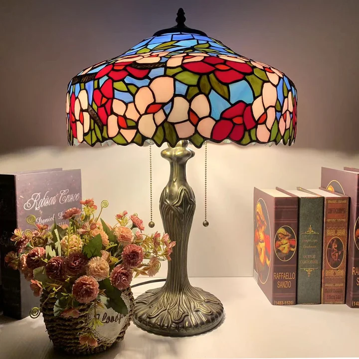 Abajur Tiffany Floral 16" | Pérola Noturna