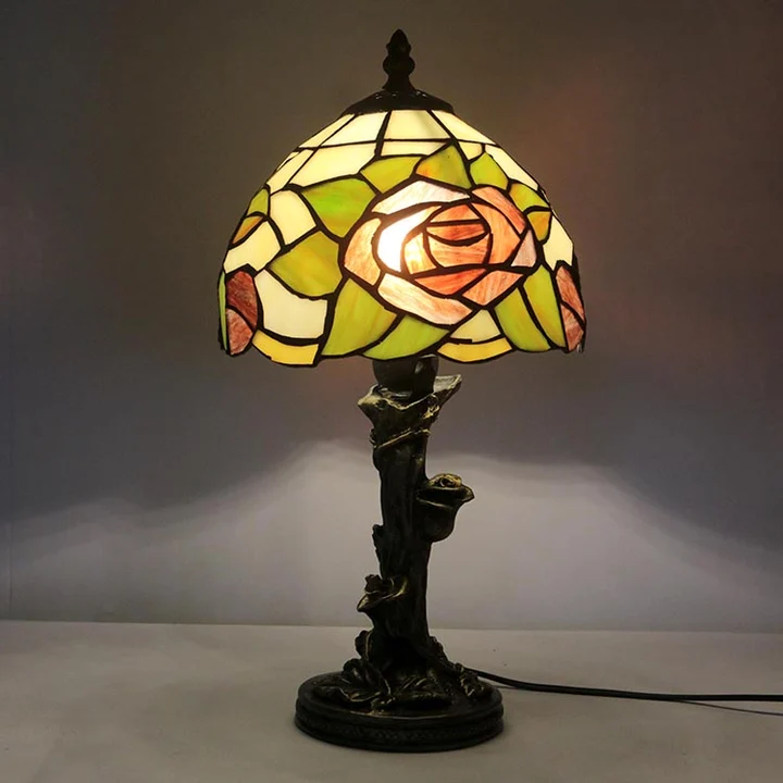 Abajur Tiffany Rosas 8"