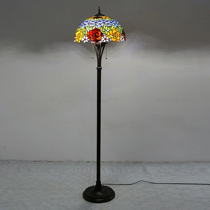Luminária de Piso Tiffany Floral Vermelho 16" | base de metal | Olívia Primavera